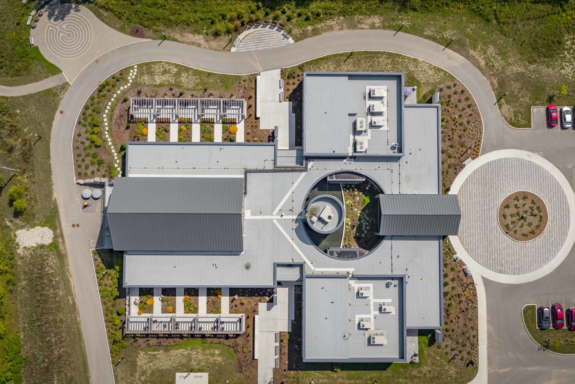 Bird’s eye view of the Hospice Waterloo Region building and the surrounding landscape